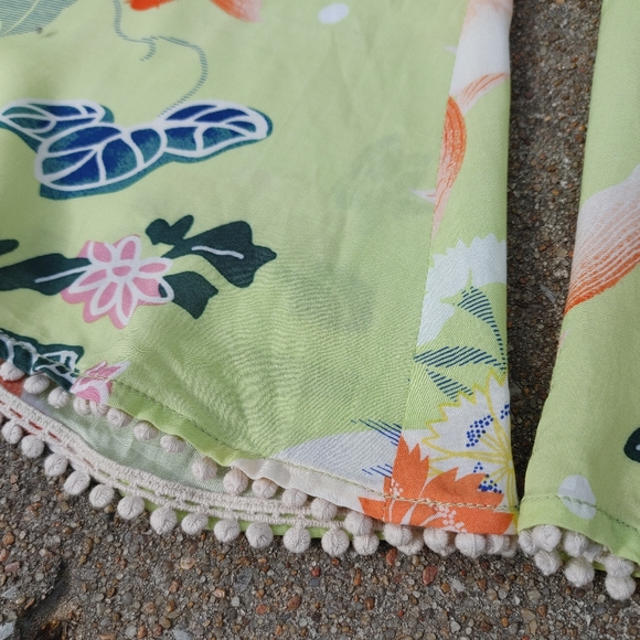 Anthropologie flowy fish print capris - Picture 4 of 4